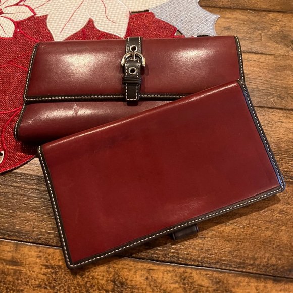 Authentic Mahogany Leather Coach Check Wallet - Picture 2 of 5